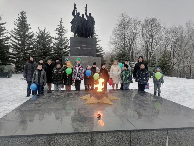 Пусть греет вас всегда любовь и доброта.